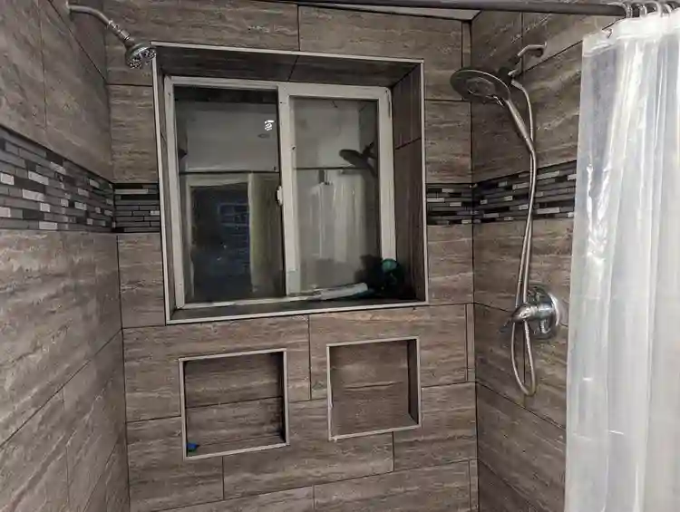 Room Fully Furnished Ready to Go!