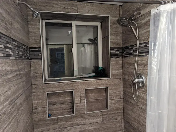 Room Fully Furnished Ready to Go!