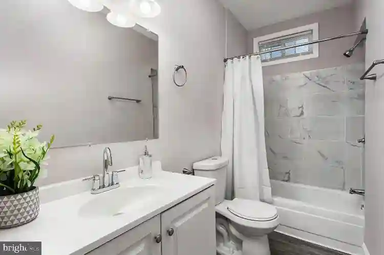 Basement Room w/ Private Entrance