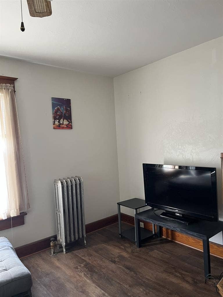 Student housing/renting a roomm