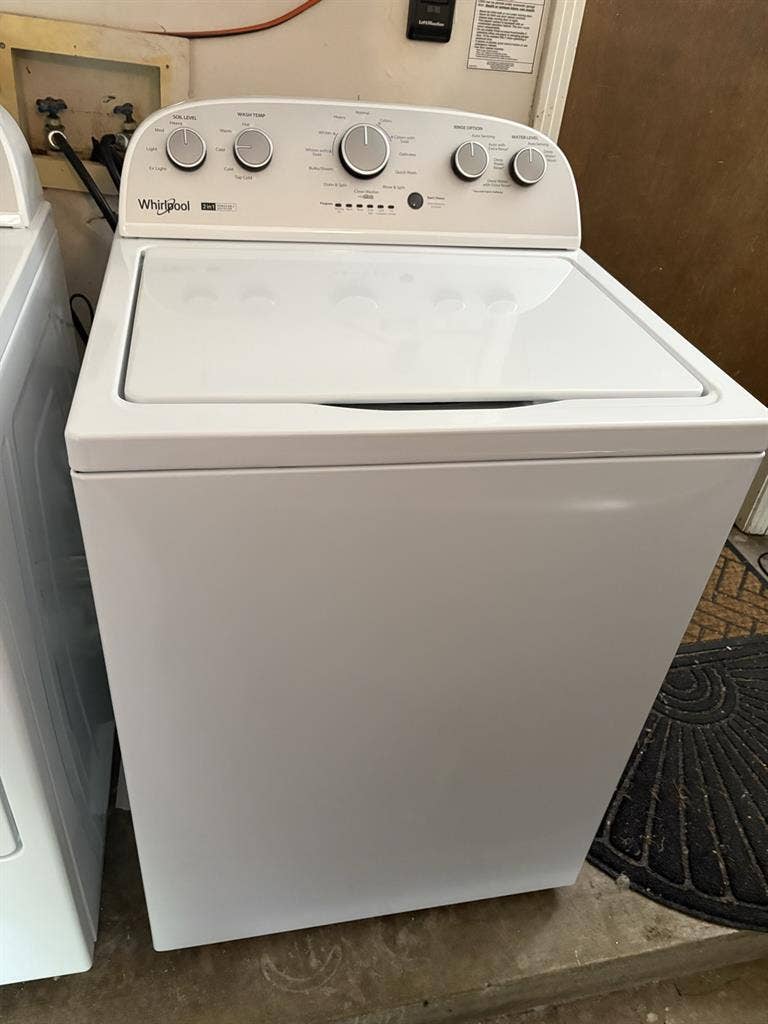 Furnished room in shared housee