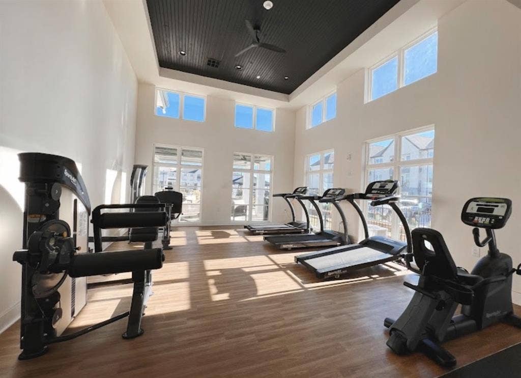 Roommate needed to move into b