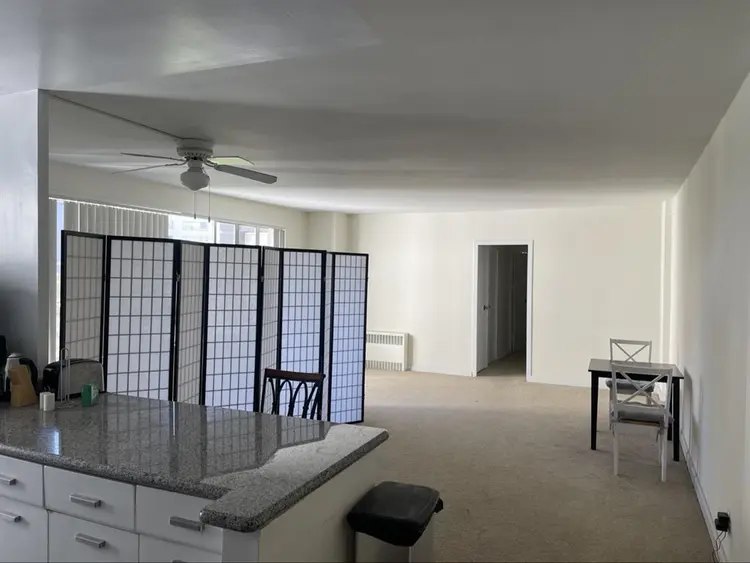 Private Room in a b Apartment