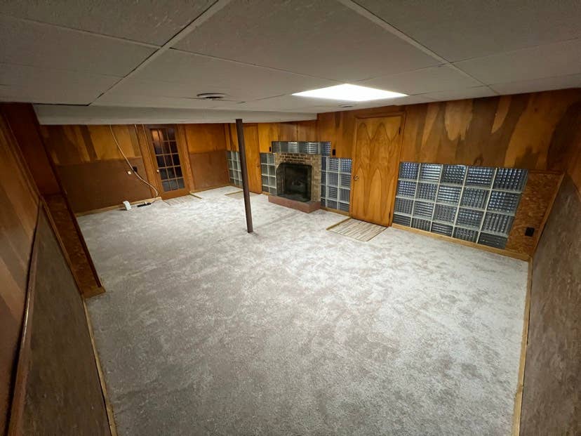 Looking for Roommate/private
 room