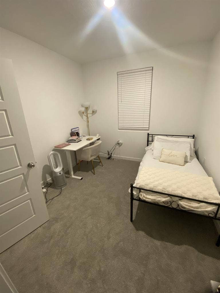 Room for Rent in Clovis/Fresno