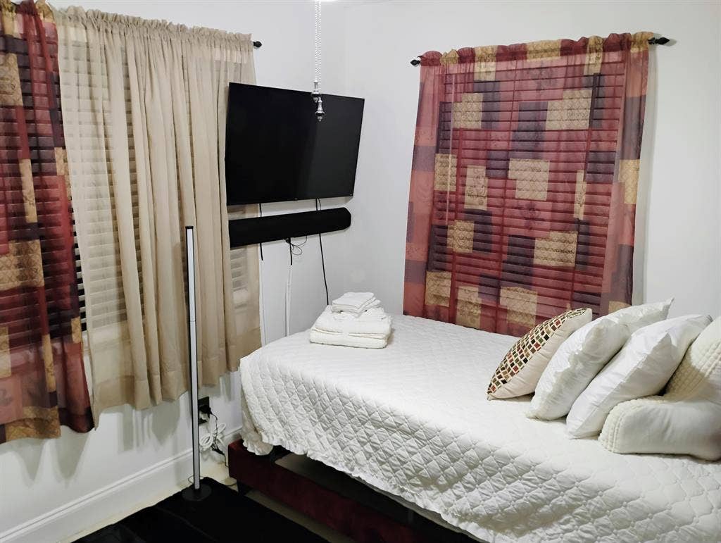 2 Rooms fully furnished