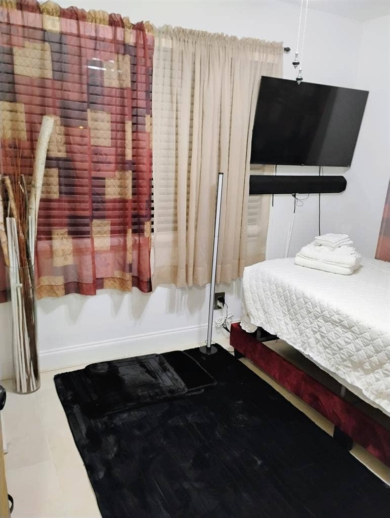 2 Rooms fully furnished