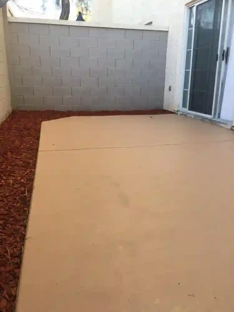 Furnished room and
private bathroom