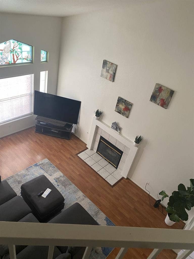 Furnished room and 
private bathroom