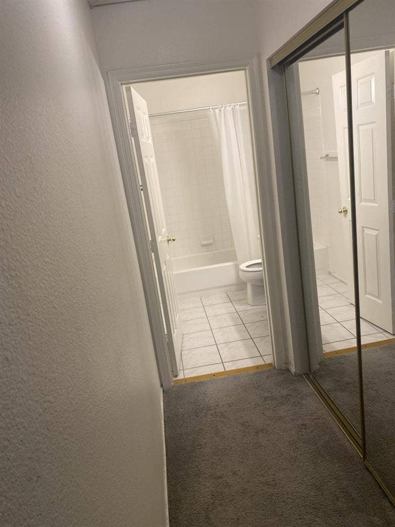 Furnished room and 
private bathroom