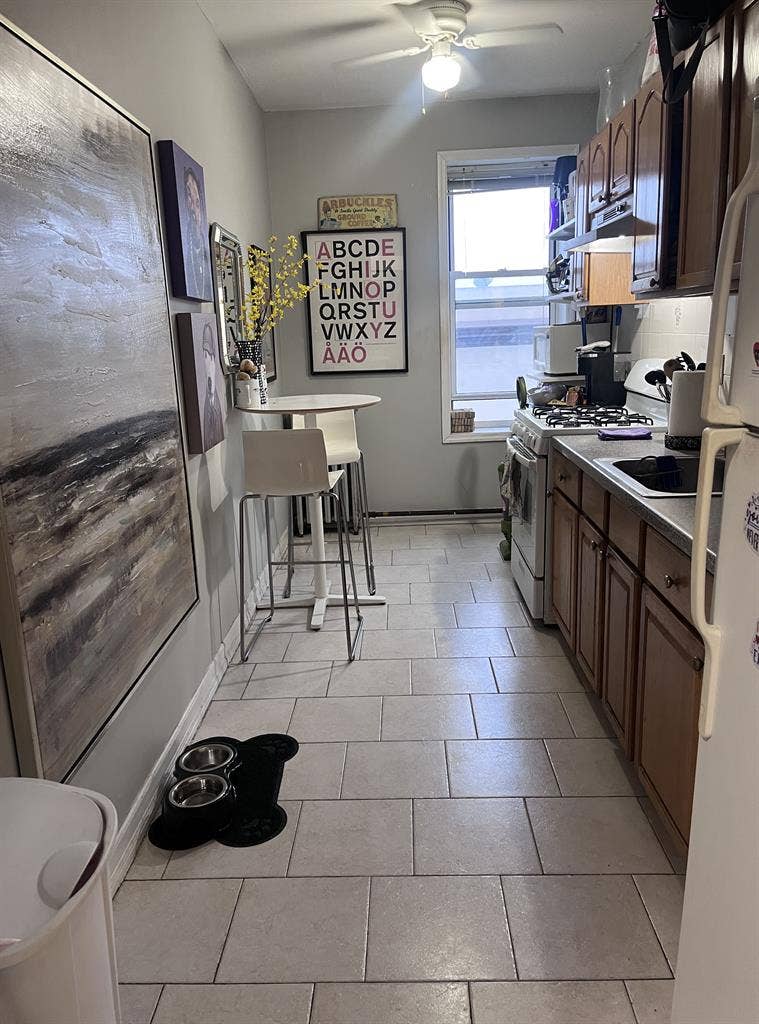 SPACIOUS ROOM IN BAY RIDGE BROOKLYN