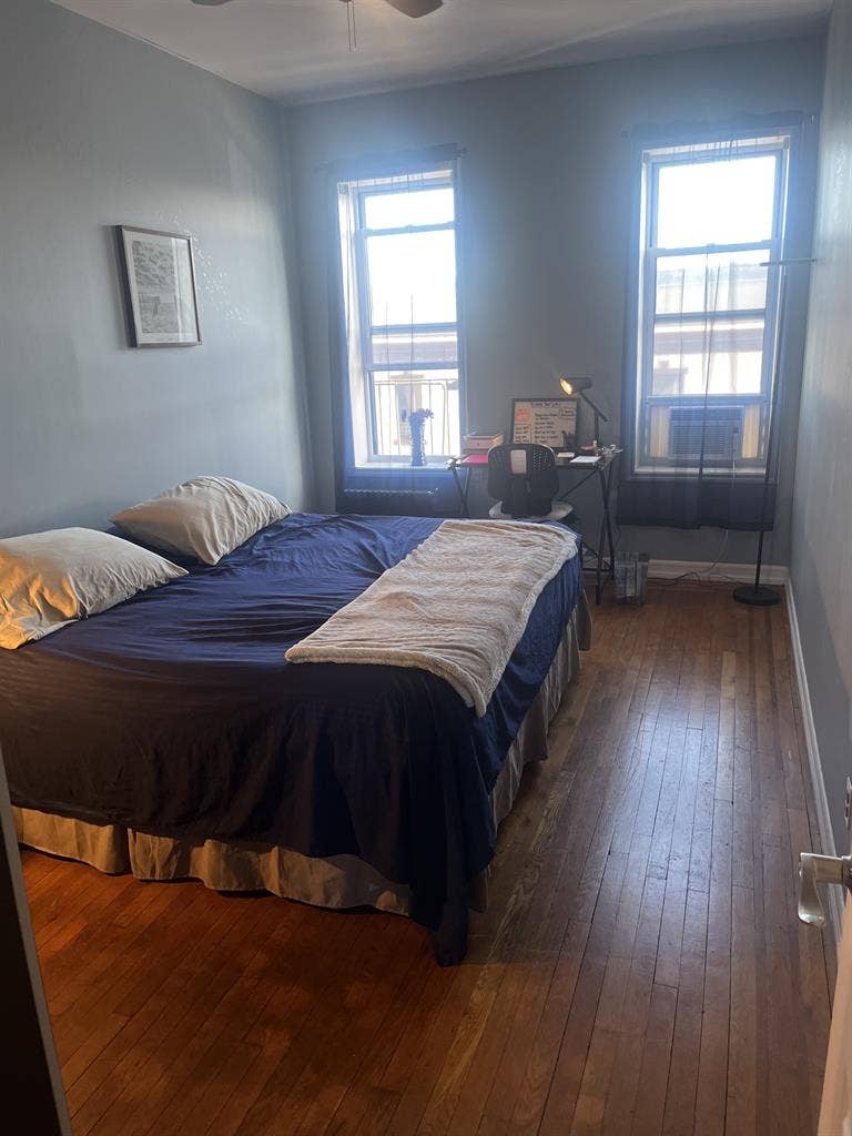 SPACIOUS ROOM IN BAY RIDGE BROOKLYN