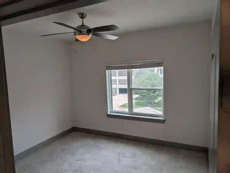 Room for Rent in BA Apartment