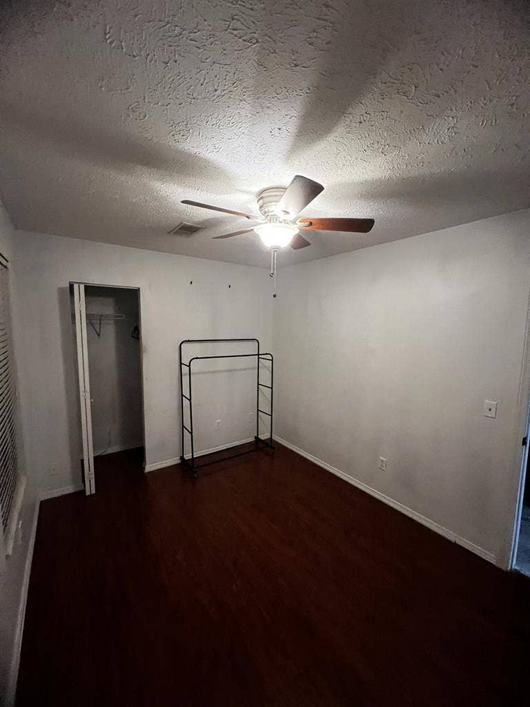 Room  minutes away from broadway!