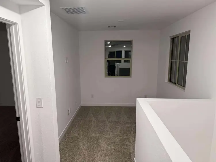 Affordable loft in Goodyear