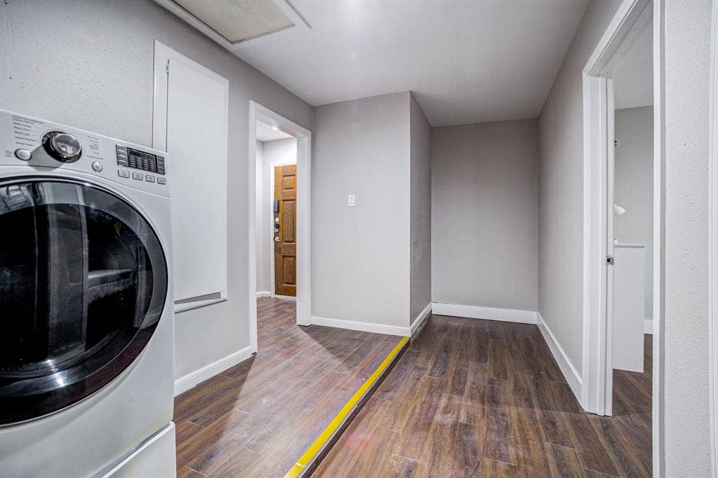 8 BR in Houston