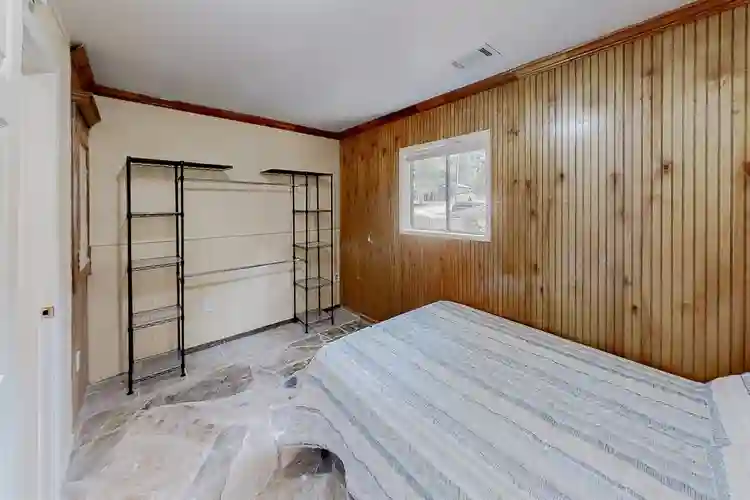 10 BR in Forest Park