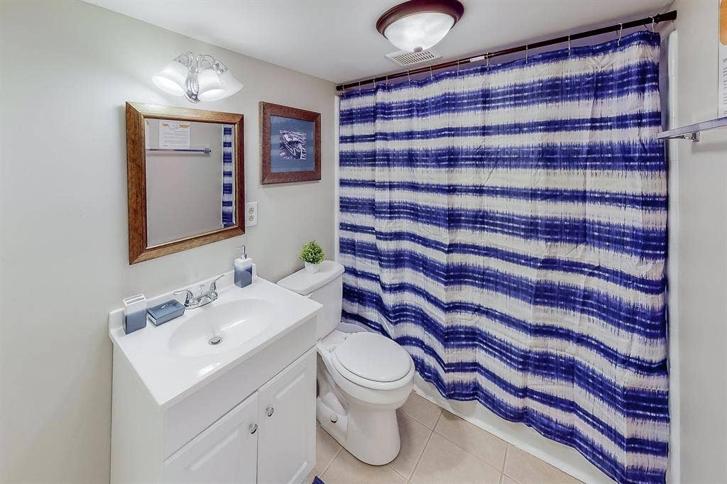 7 BR in Stone Mountain