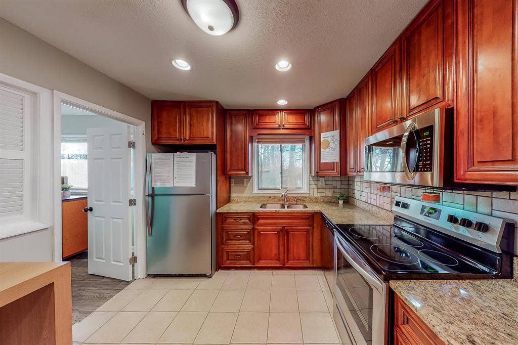 7 BR in Stone Mountain