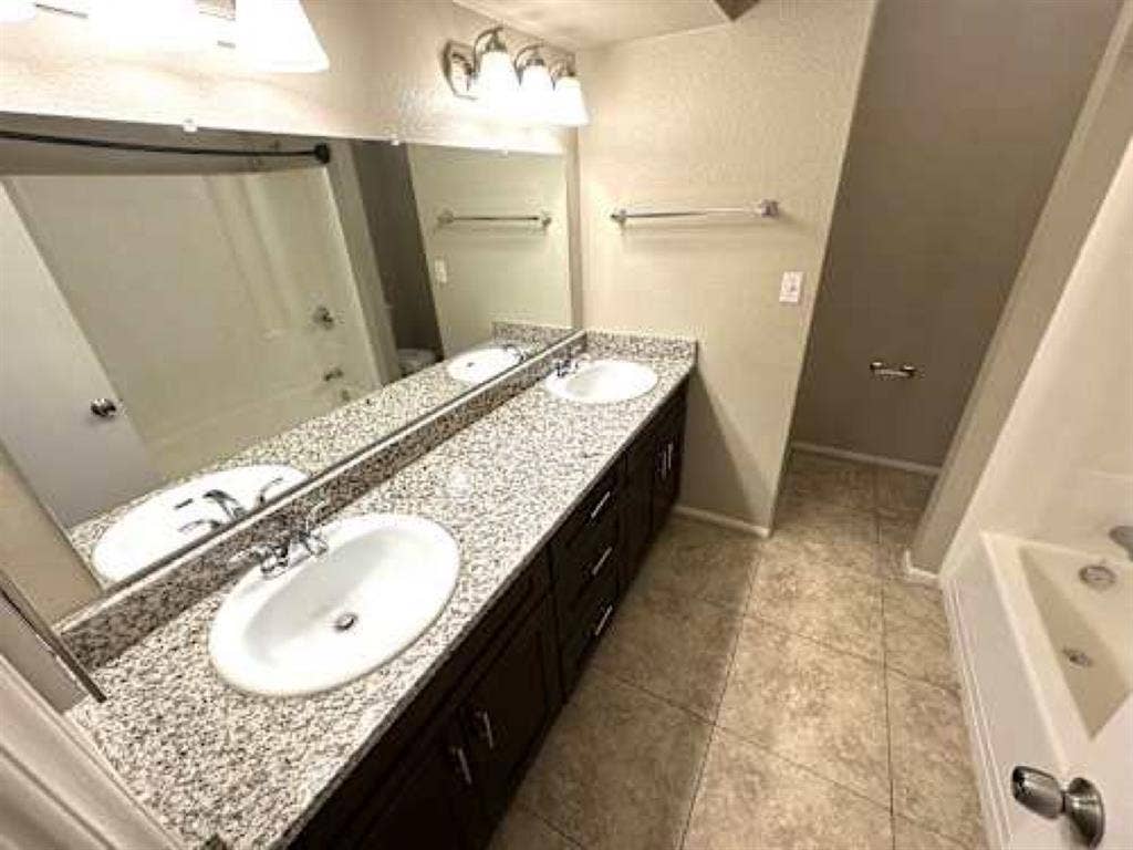A Nice 1 bed and private bathroom