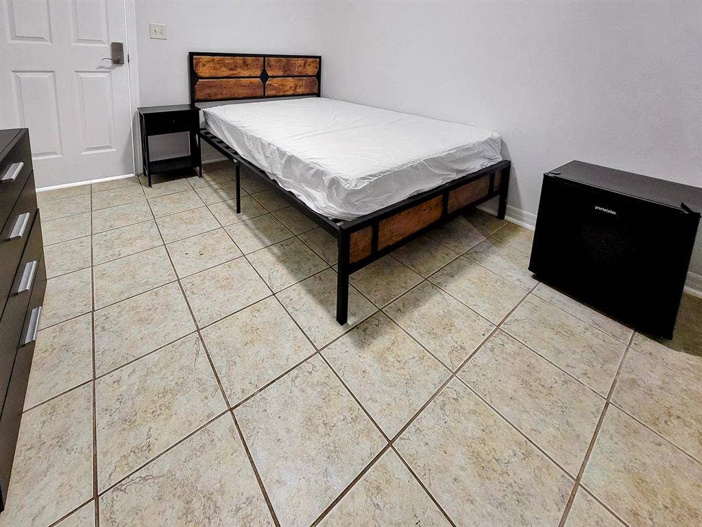 6 BR in Jacksonville