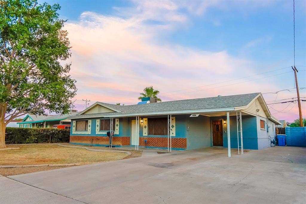 8 BR in Phoenix
