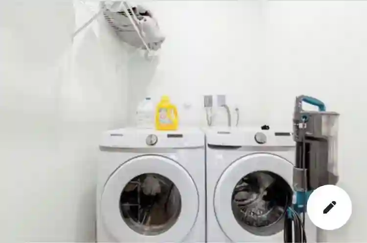 Private area w divider by month