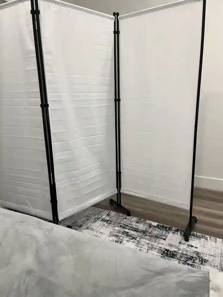 Private area w divider by month