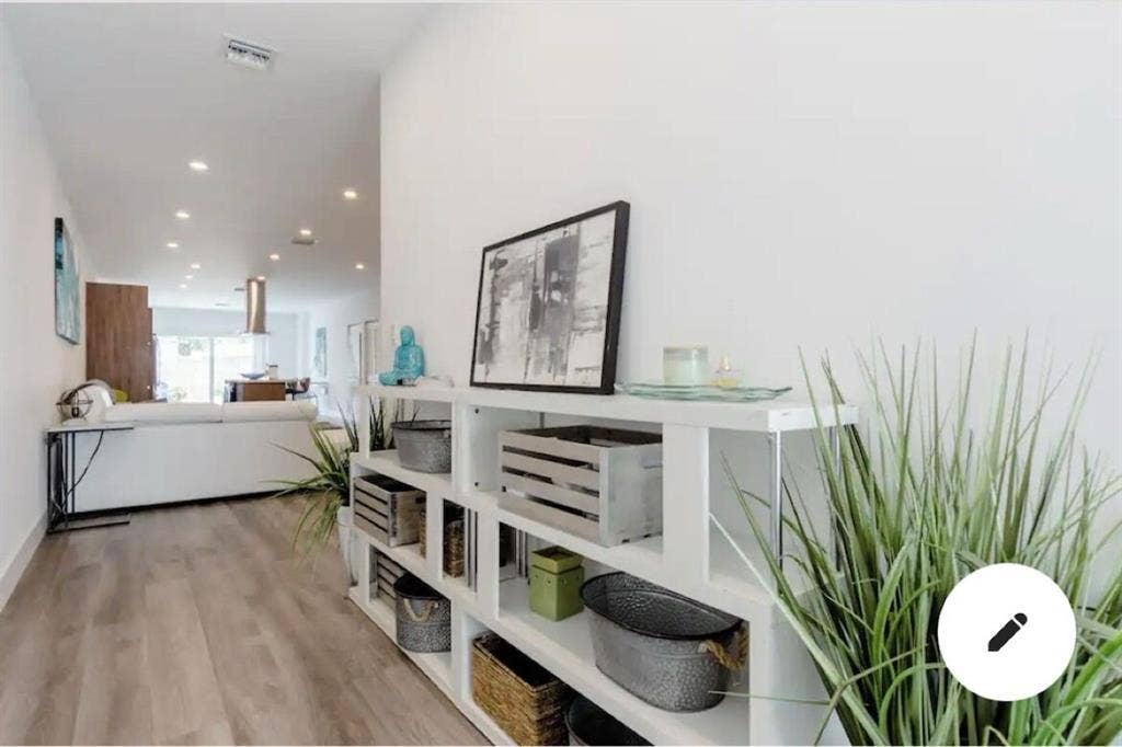 Private area w divider by month