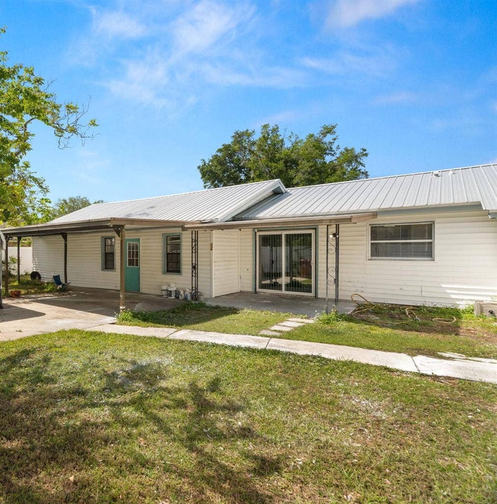 8 BR in Plant City