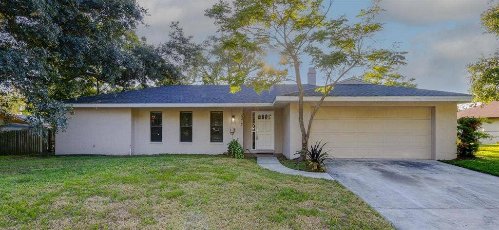 6 BR in Lakeland
