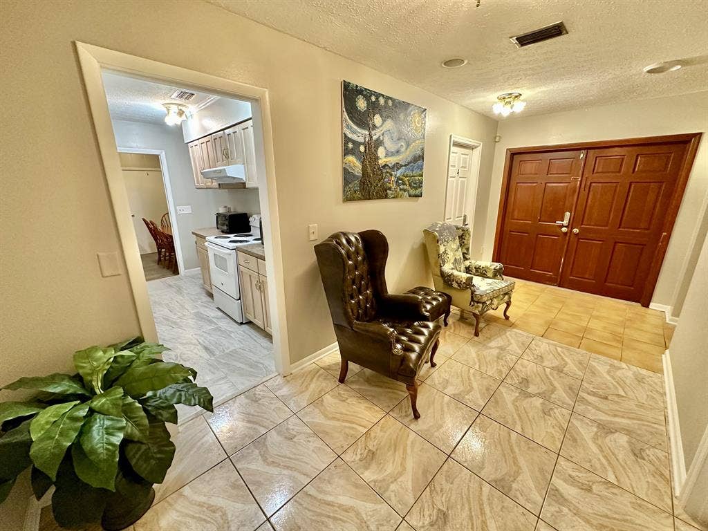 7 BR in Tampa