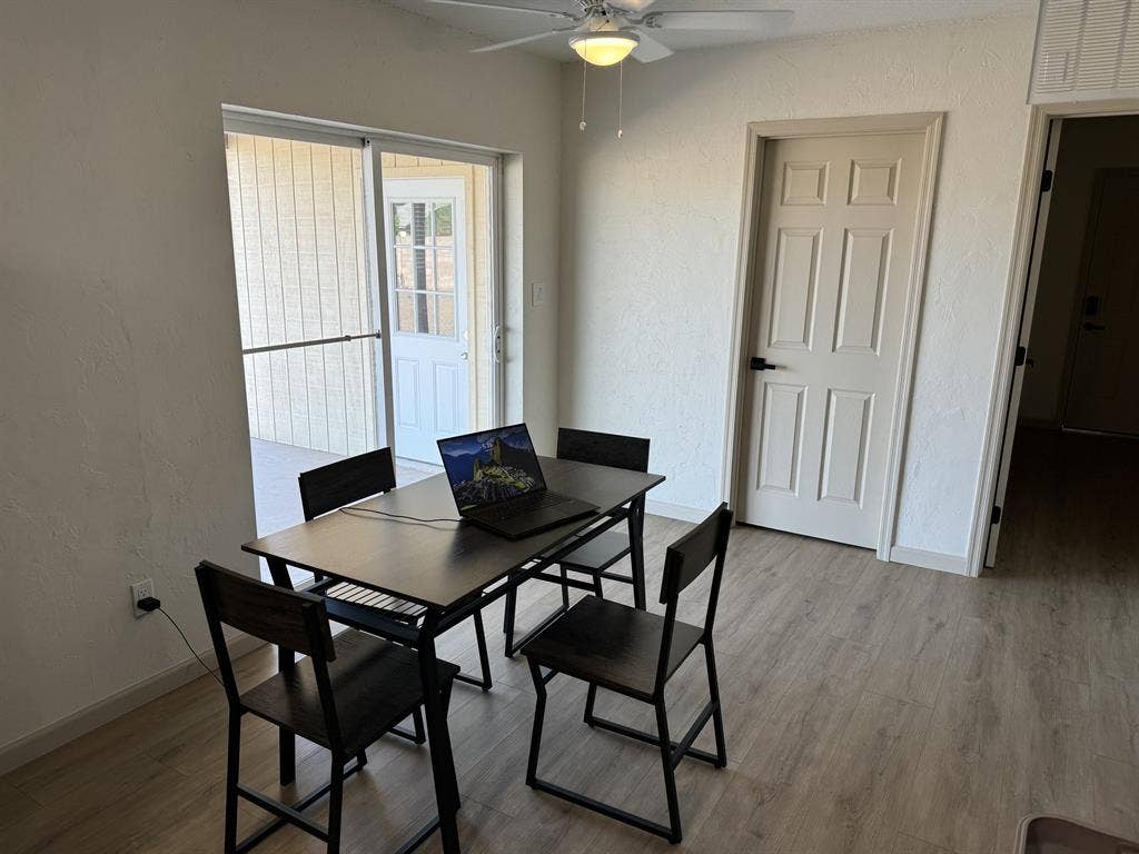 6 BR in Mesa