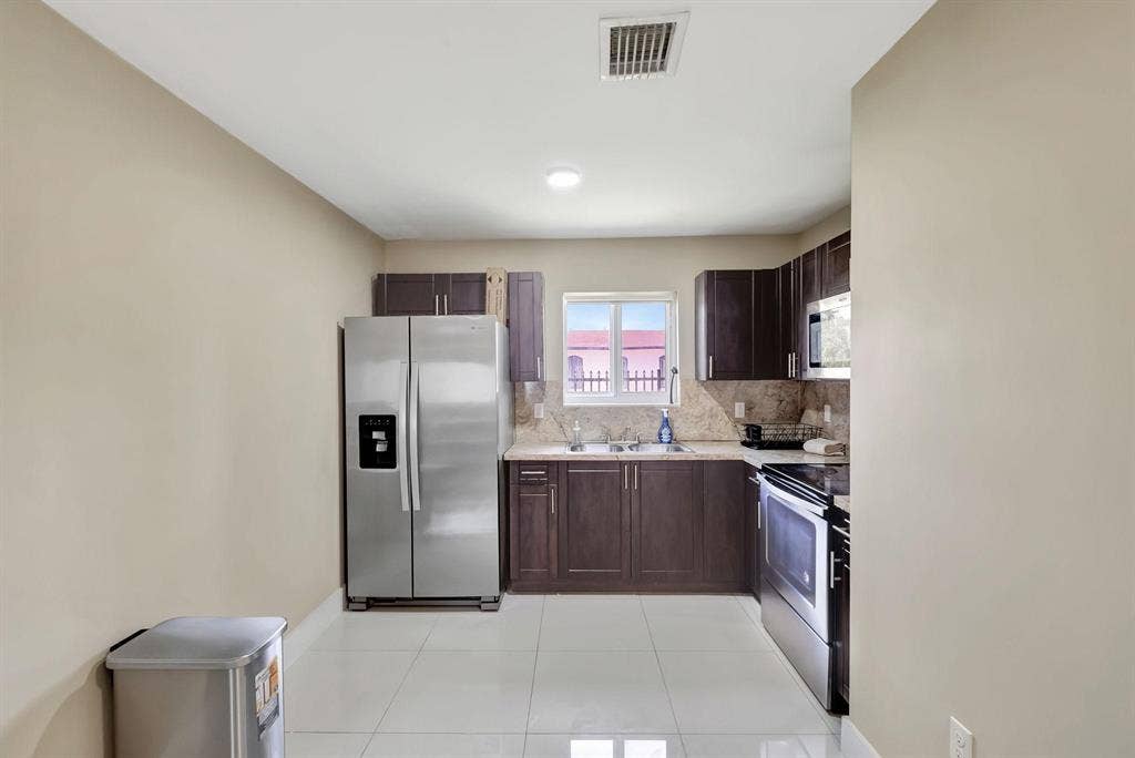 4 BR in Miami