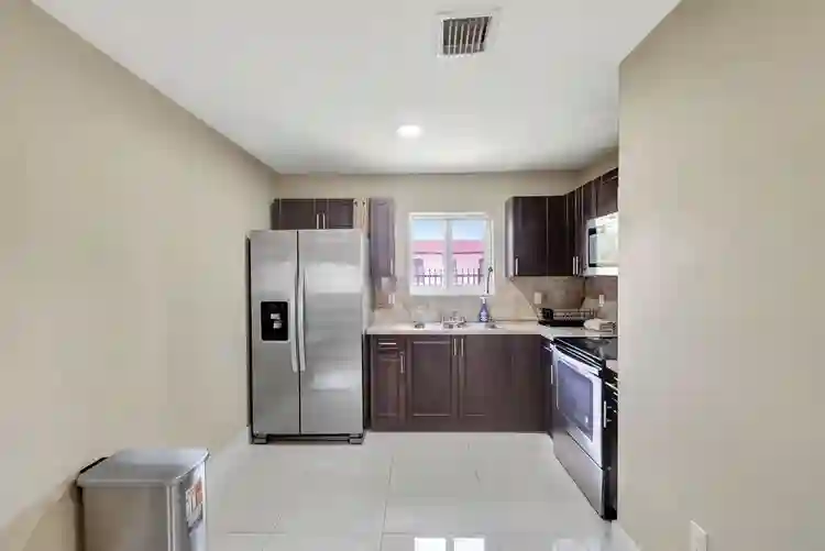 4 BR in Miami