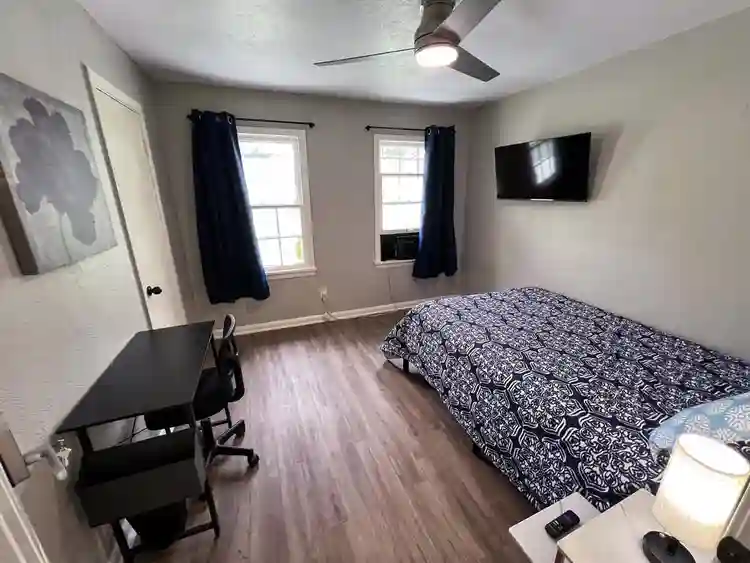 3 BR in Houston