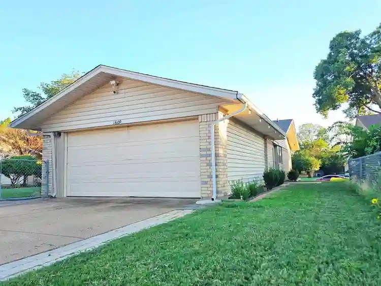 4 BR in Garland