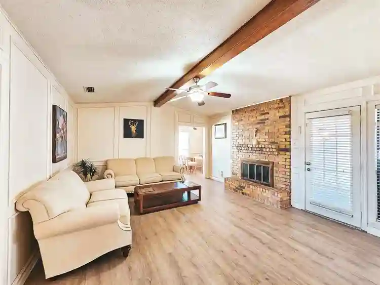 4 BR in Garland