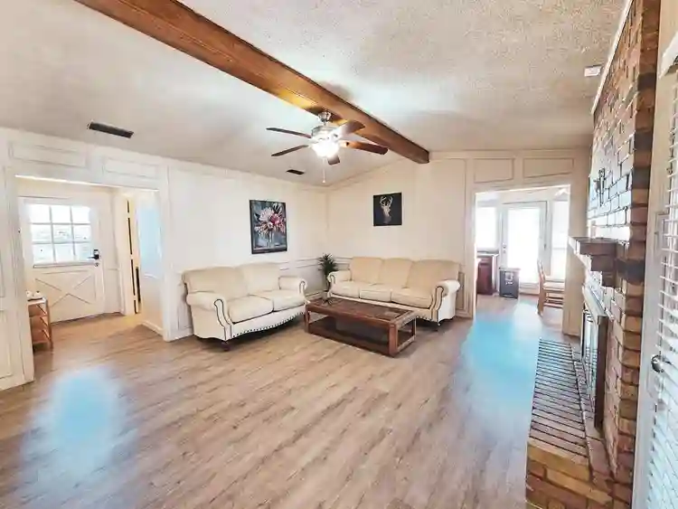4 BR in Garland