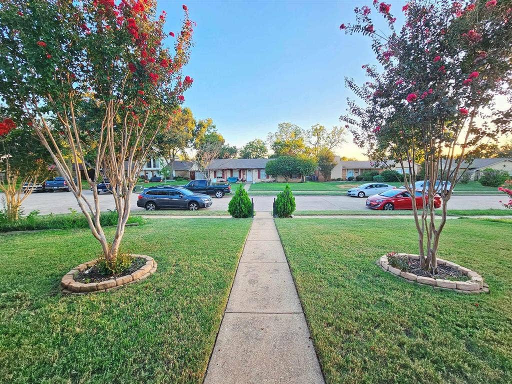 4 BR in Garland