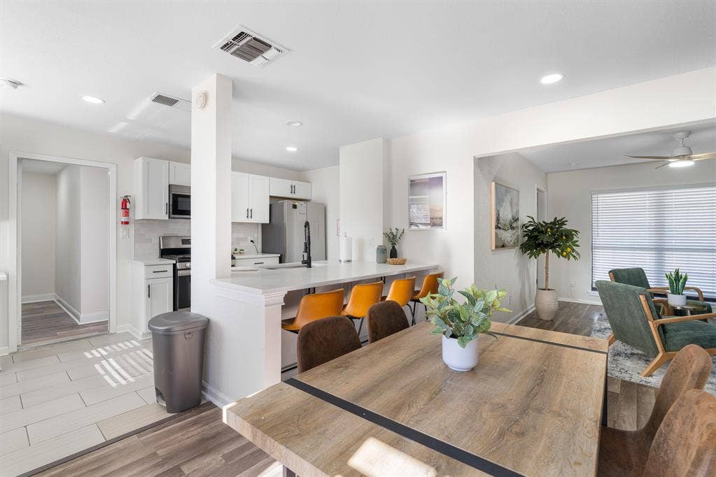 7 BR in Live Oak