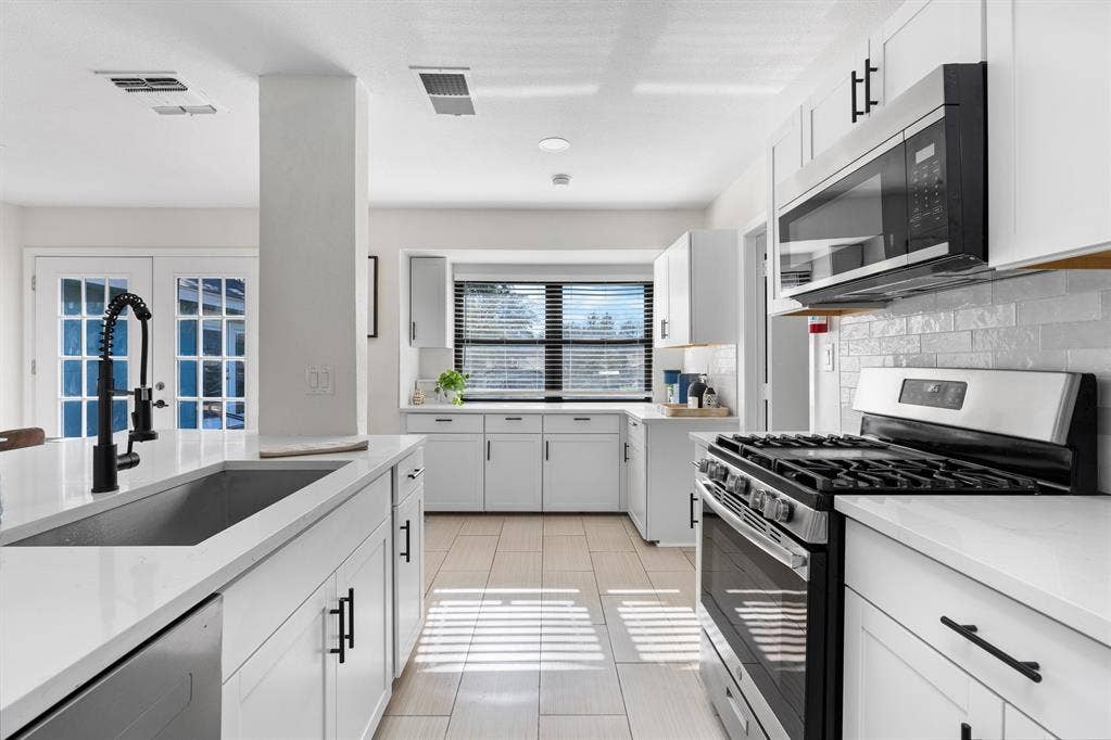 7 BR in Live Oak