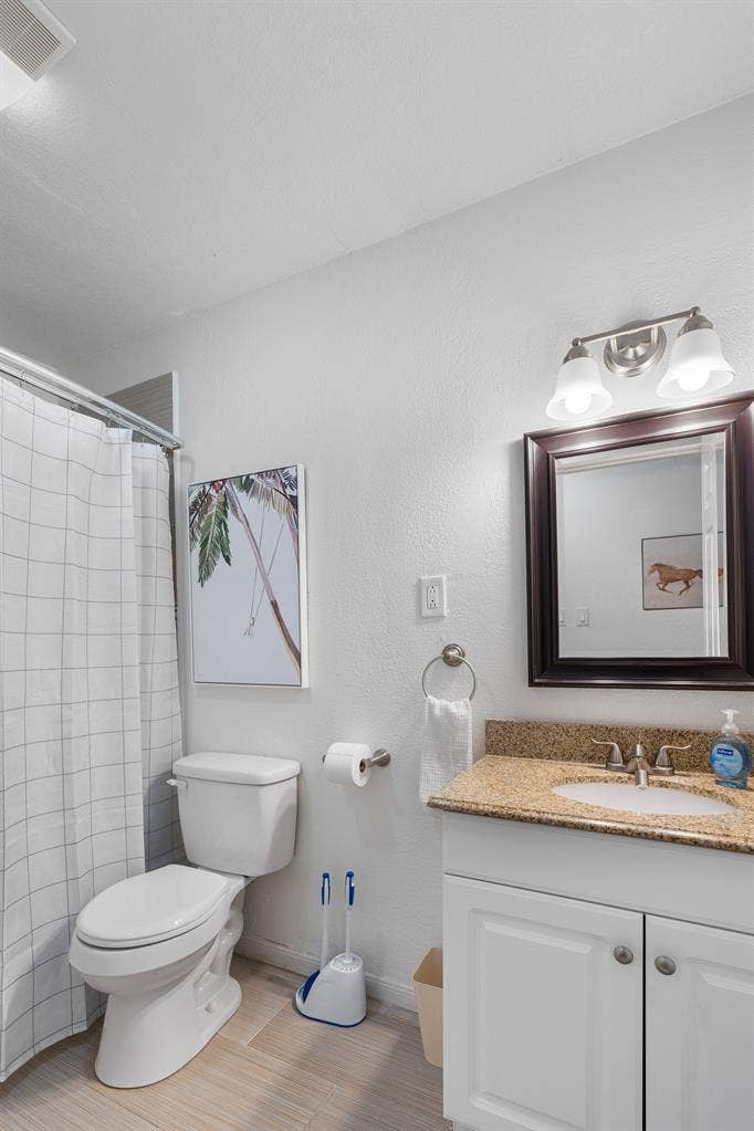 7 BR in Live Oak