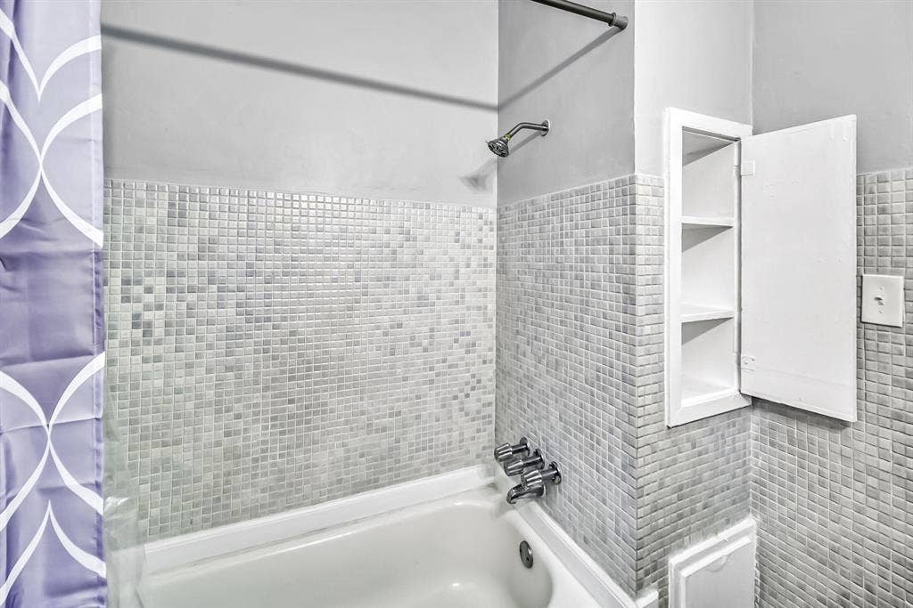 6 BR in Jacksonville