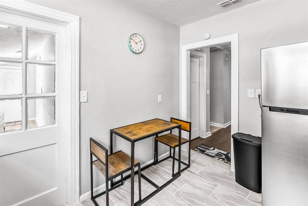 6 BR in Jacksonville