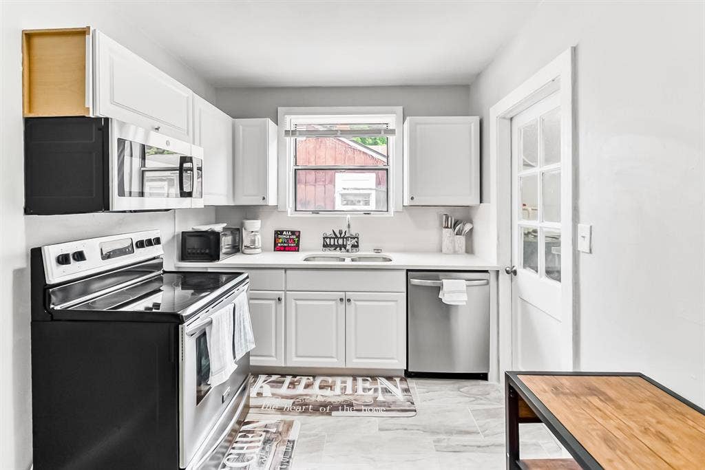 6 BR in Jacksonville