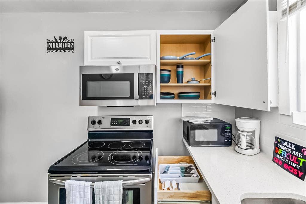6 BR in Jacksonville