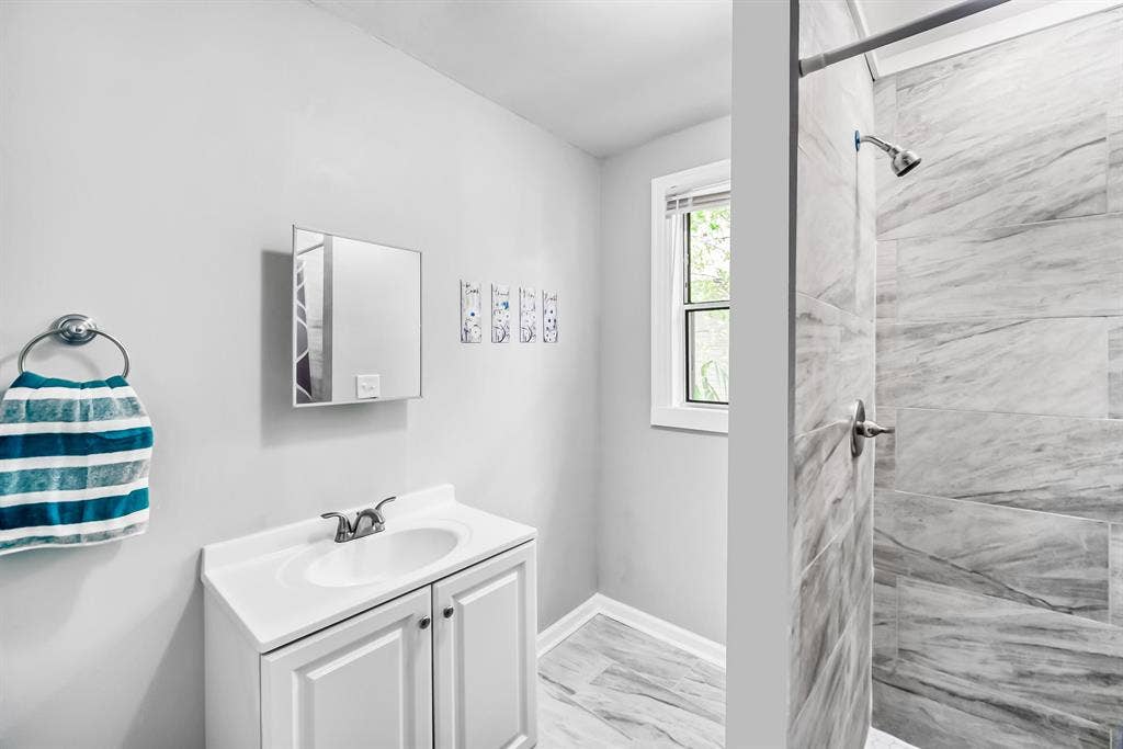 6 BR in Jacksonville