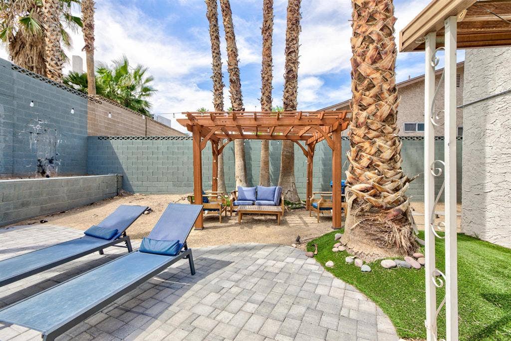 7 BR in Las Vegas
