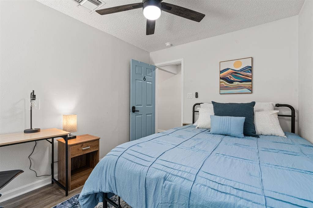 7 BR in Live Oak